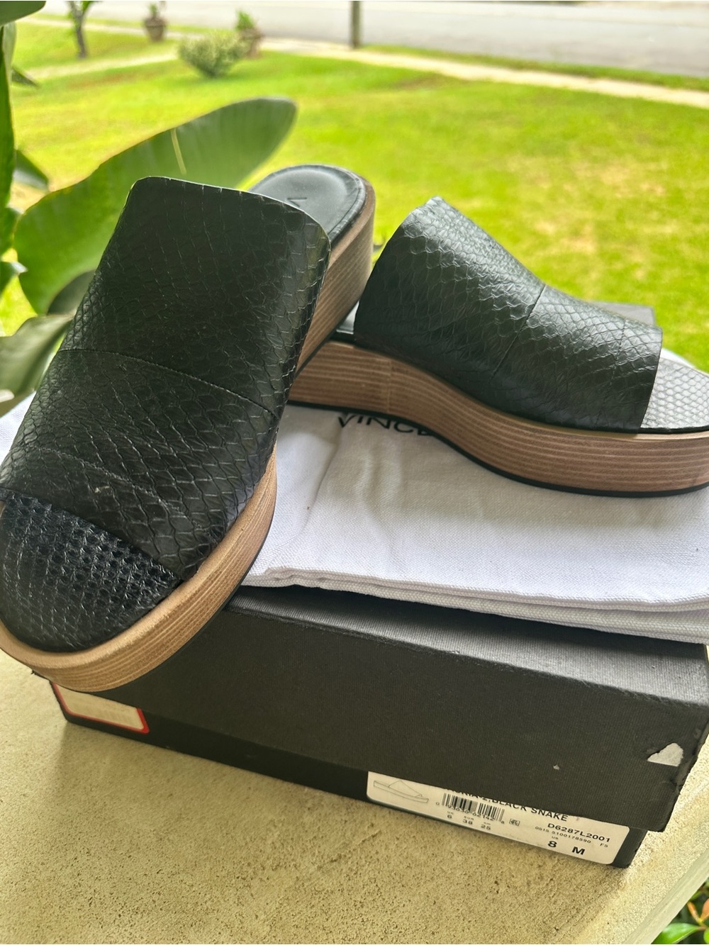 Vince Black Snake Slides Sz 8 Like New